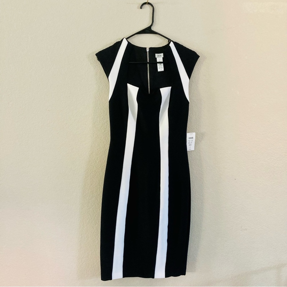 🆕 Cache Black and White Dress
